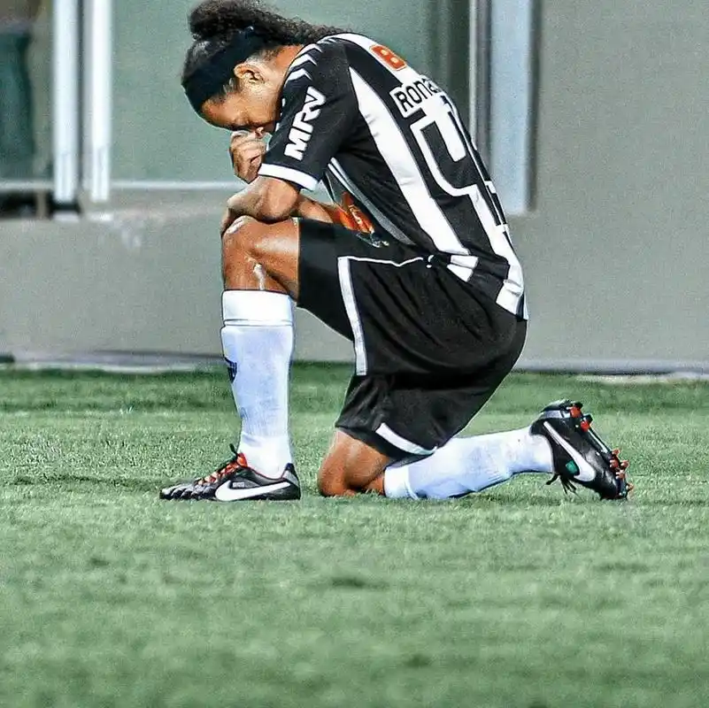 的村小学生 的村小学生