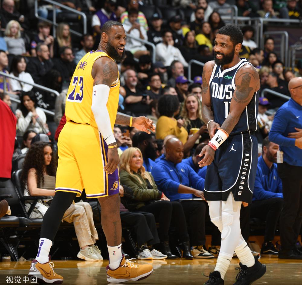 以租借形式 以租借形式